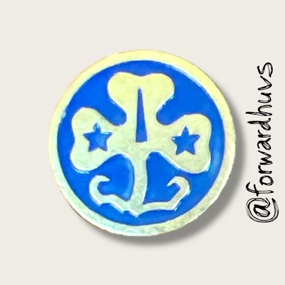 Bundle Sale 3 for $15 | Vintage 1960s Girl Scout Membership Pin - Picture 4 of 11